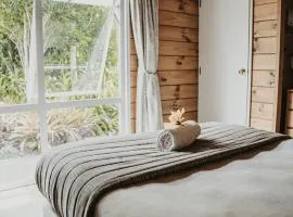 Tatahi Lodge Beach Resort