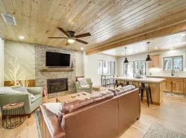 Deck and Fire Pit Modern Munds Park Retreat!