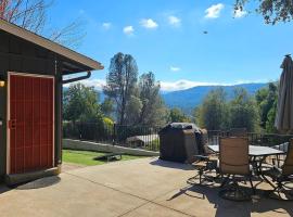 Peaceful Yosemite Retreat-King Suite-Pet Friendly, inn di Oakhurst