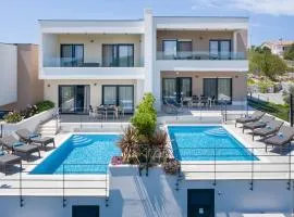 Family friendly house with a swimming pool Vinisce, Trogir - 22073