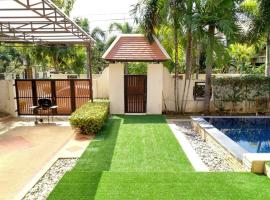 Deluxe Pool Villa close to Beach and Walking Street!, hotell i Pattaya Central
