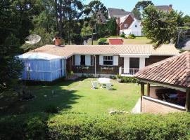 Recanto Habacuque, cabaña o casa de campo en Campos do Jordão