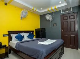 HIVEE-1 Rooms & Living AC