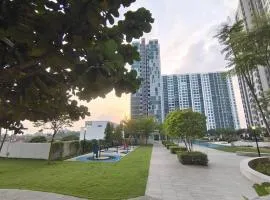8Scape 2BR New Big Pool Retreat Netflix By STAY