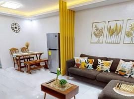 La Maison - Homestay near Clark Airport, villa in Angeles