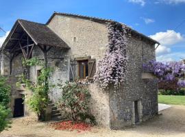 Gîte de charme La Pocterie、Vouneuil-sur-Vienneのホテル