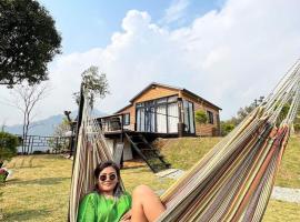 (Sab’s villa )Forest cabin, hotel i Pokhara