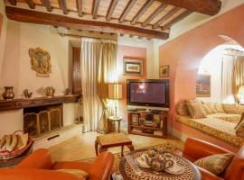 3 Bedroom Stunning Apartment In Rapolano Terme, lejlighed i Rapolano Terme