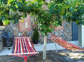 Casa Rural Los Olivos, landsted i Sotoserrano