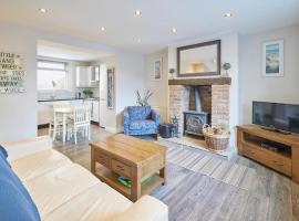 Kurnell Cottage, Staithes, pet-friendly hotel in Staithes