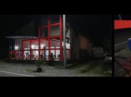 OPG VIDA, hotel med pool i Gare&scaron;nica