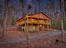 Relaxing, Modern Cabin w/ Hot Tub and Game Room