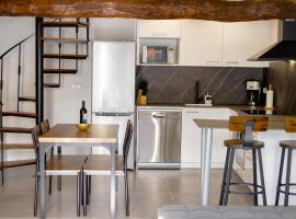 Casa Luna Rural Con Piscina y Jardín, hotel di Ourense