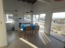 Las Ballenas Casas de Playa - frente al mar, Hotel in Monte Hermoso