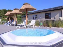 Single-story holiday home, pool, sauna, whirlpool
