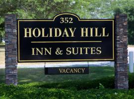 Holiday Hill Inn & Suites, hotell i Dennis Port
