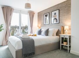 Cozy 3 Bedroom Terrace Cottage in Epsom, hotel v destinaci Epsom