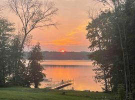 Sandy Shadow: Kawartha Lakes şehrinde bir otel