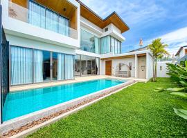 3 BR New Luxury Villa - Bang Tao, luksushotel i Phuket
