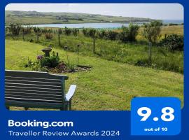 Old School - Exclusive 5 Room private suite, hotel near Orkney Fossil and Heritage Centre, Burray, Orkney