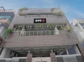 OYO THE GRAND REDIANCE HOTEL, ξενοδοχείο σε Κανπούρ