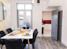 Muriel Retreat - Central Location - Free Parking, Fast Wifi, SmartTV with Netflix by Yoko Property、レッドカーのホテル