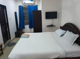 HOTEL MOON-LITE, hotelli kohteessa Guwahati lähellä lentokenttää Lokpriya Gopinath Bordoloin kansainvälinen lentokenttä - GAU 