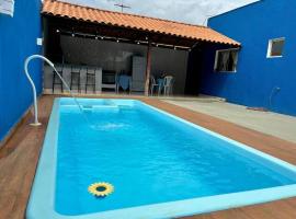 Casa com piscina perto do inhotim, hotel em Mario Campos