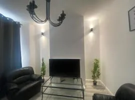 Spacious 3 Bed House London