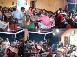 Feel Like Home Hostel Anuradhapura, hotel v mestu Anuradhapura