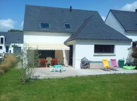 Maison au calme proche des plages du Golfe du Morbihan, holiday home in Baden