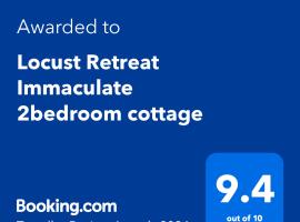 Locust Retreat Immaculate 2bedroom cottage、マールロス・パークのB&B