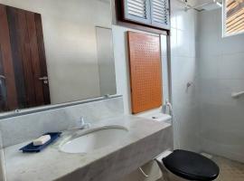 Excelente Bungalow Suíte Independente em Uruaú, bungalow em Beberibe