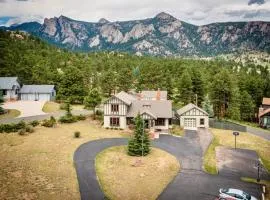 Bond Manor Vacation Home by Estes Park Homes home