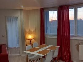 Appartement confortable – hotel dla rodzin w mieście Dreux