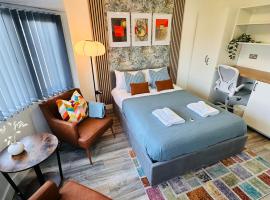 R3 - Newly renovated Private En-suite Room in Birmingham - Halesowen, hotel em Quinton