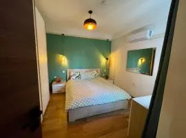 Airport Accommodation Bedroom with your own private Bathroom Self Check In and Self Check Out Air-condition Included