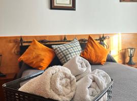 Casa rural compartida Casa de la Mancha, cottage in Mota del Cuervo