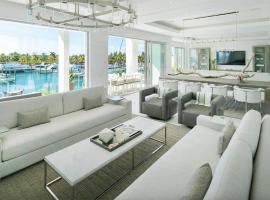 New Luxury Waterfront Condo, Palm Cay, The Bahamas, luxusní hotel v destinaci Nassau
