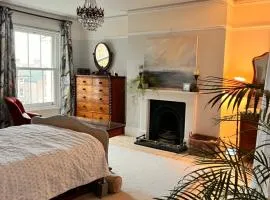 Victorious Two Bed Apartment Overlooking Victorious Festival
