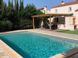 Jolie Villa piscine à 15 min du Barcarès, hotel en Salses-le-Château