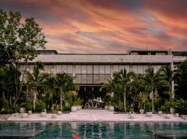 Luxury Resort Penthouse - 2 Floors w/Rooftop Pool