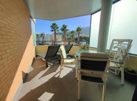 Albir Beach & Sea Apt、アルビールのアパートメント