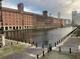 Quayside City Escape - Liverpool