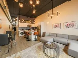 McCormick 3Br/2Ba Luxury Suite for up to 8 guests with Optional Parking and Gym access