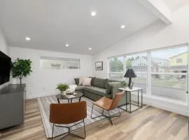 Updated 2BR 1BA Flat Steps from 25th Street Fun