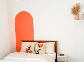 Boho Vibe Room Centrally Located in Portsmouth City