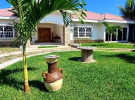 Villa Rita, cottage in La Ceiba