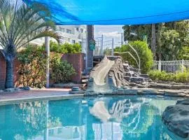 Sapphire Palms Motel