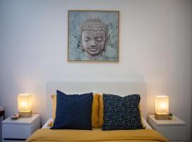 Just4uApartment - Near Lisbon & Beach - With AC, Hotel in Almada